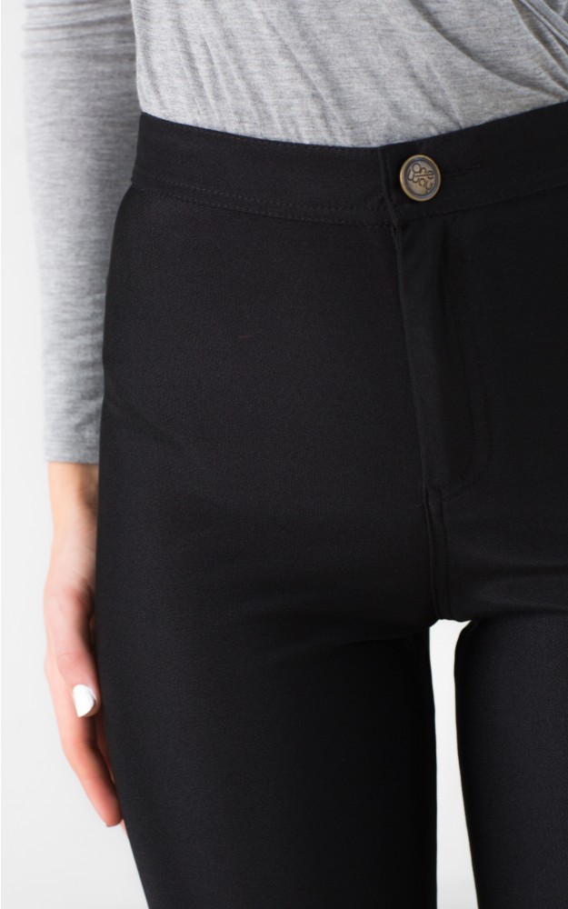 tight black jeggings