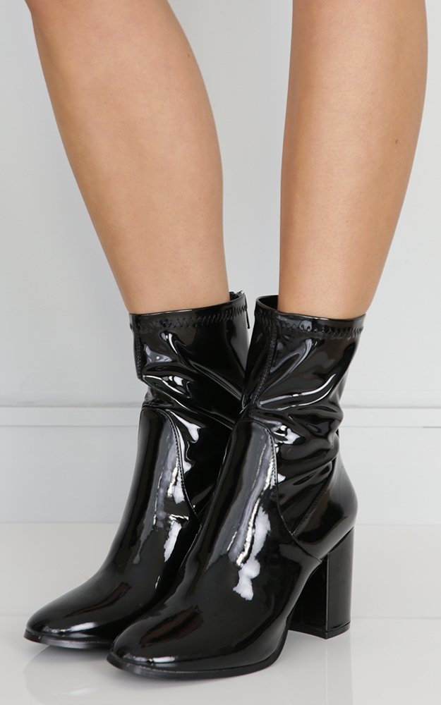 Therapy Shoes Hoxton in black wet look SHOWPO Fashion Online