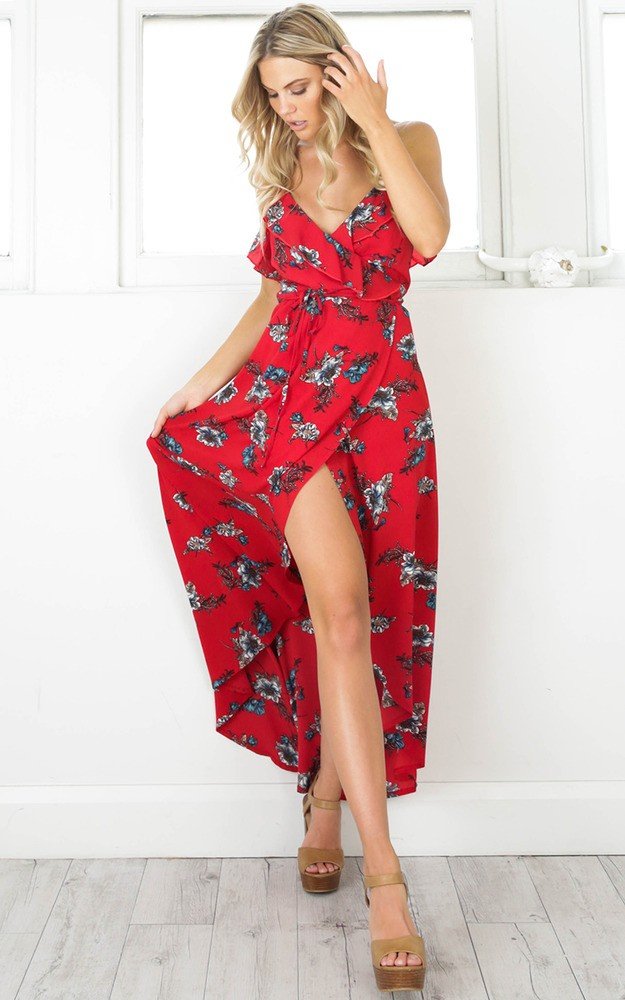 Your renewal didn't go through. Floral dresses in maxi and midi lengths. We believe floral dresses deserve a spot in your closet year-round – our beautiful designs can take you from layering during the winter months to showing off the perfect pair of sandals during hot summer days.