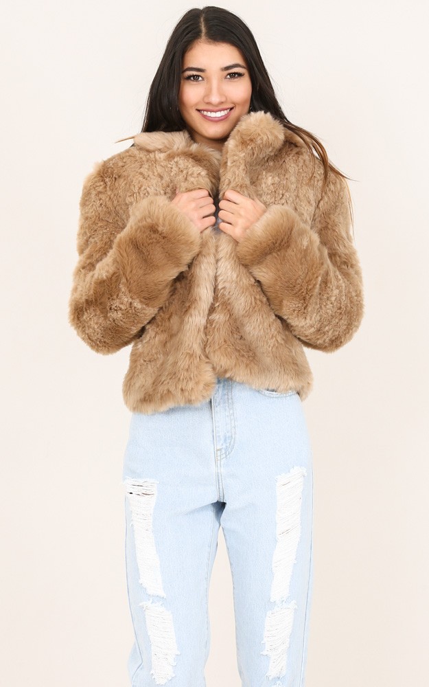 Beige fur coat Search River Island. keep it classic with a belted trench coat or channel Cool Britannia in a fur-trimmed parka. Whichever style you choose from our new season collection of women’s coats and jackets, cosy chic vibes are guaranteed. Beige faux fur trim double breasted jacket. Quick view. Add to .